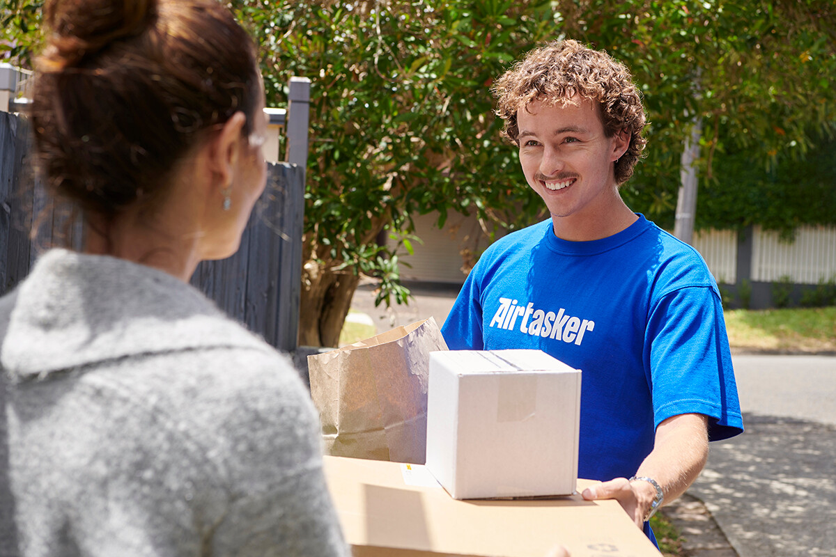 Tasker performing a Delivery job.